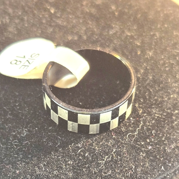 Checkerboard Patterned Ring - Stainless Steel Size 8 - Picture 4 of 6